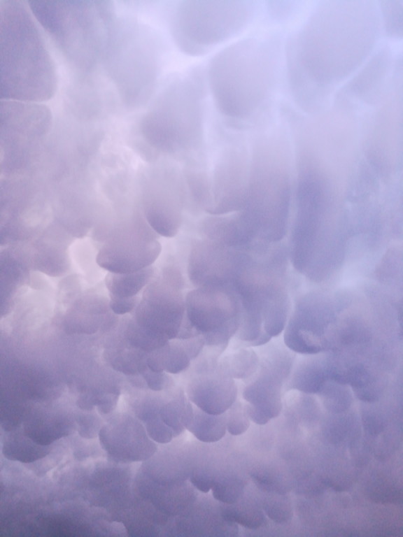 Cloudy Sky --- Crédits : L Schwab - CC_BY_NC_SA 3.0